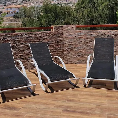 Calamorro Views בנאלמדנה